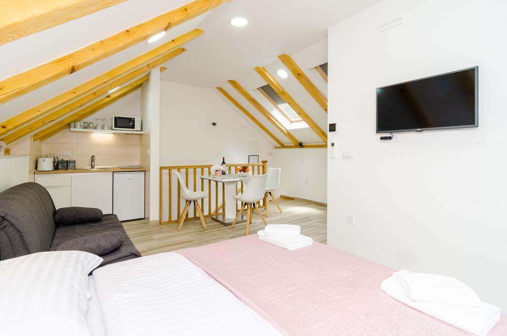 Shining Star Apartment *