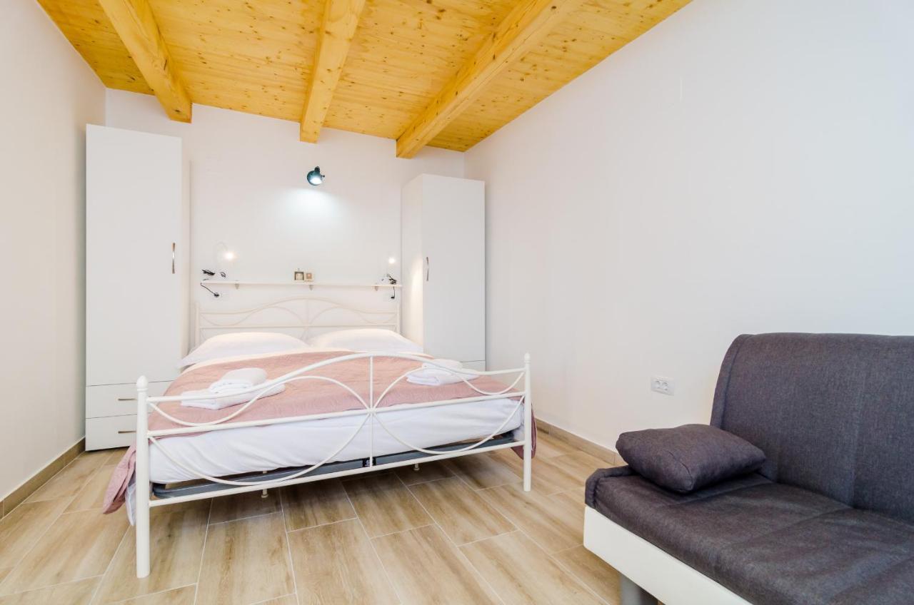 Shining Star Apartment